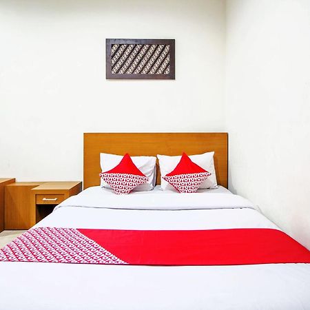 Hotel Super Oyo 250 De'Gadri Ndalem Jarakan Exterior foto