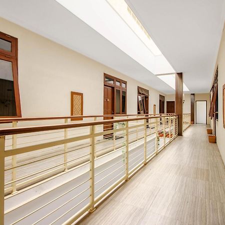 Hotel Super Oyo 250 De'Gadri Ndalem Jarakan Exterior foto