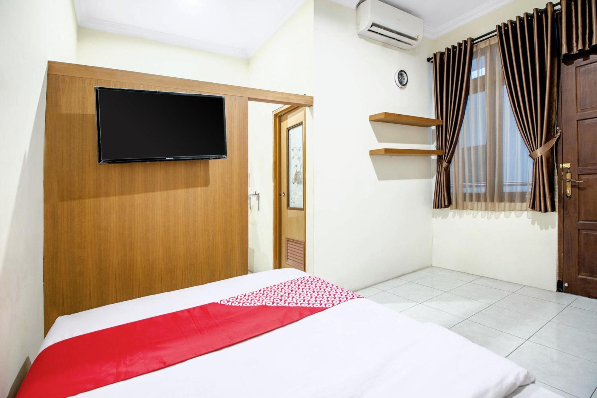 Hotel Super Oyo 250 De'Gadri Ndalem Jarakan Exterior foto